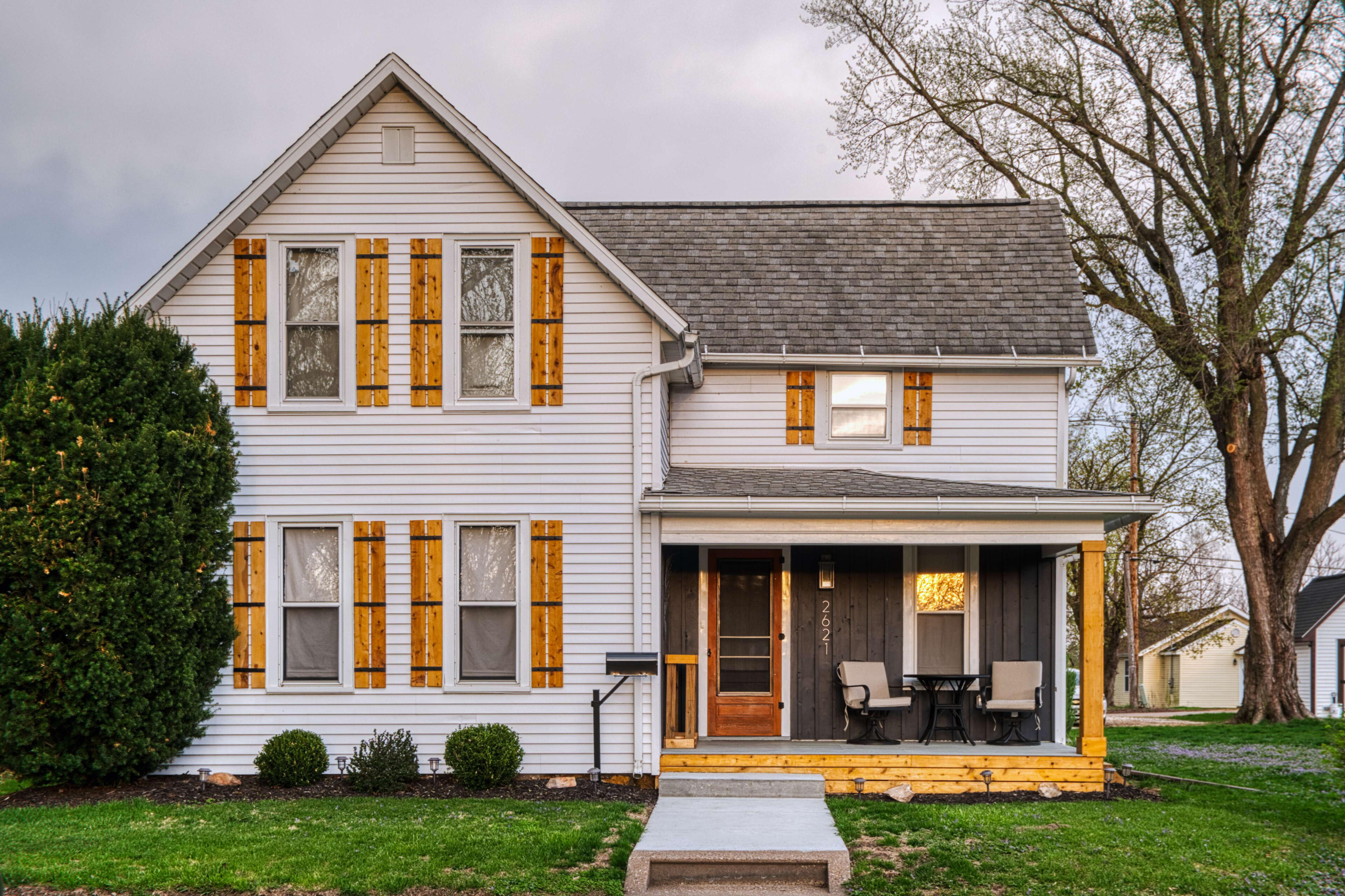 Show off the curb appeal!