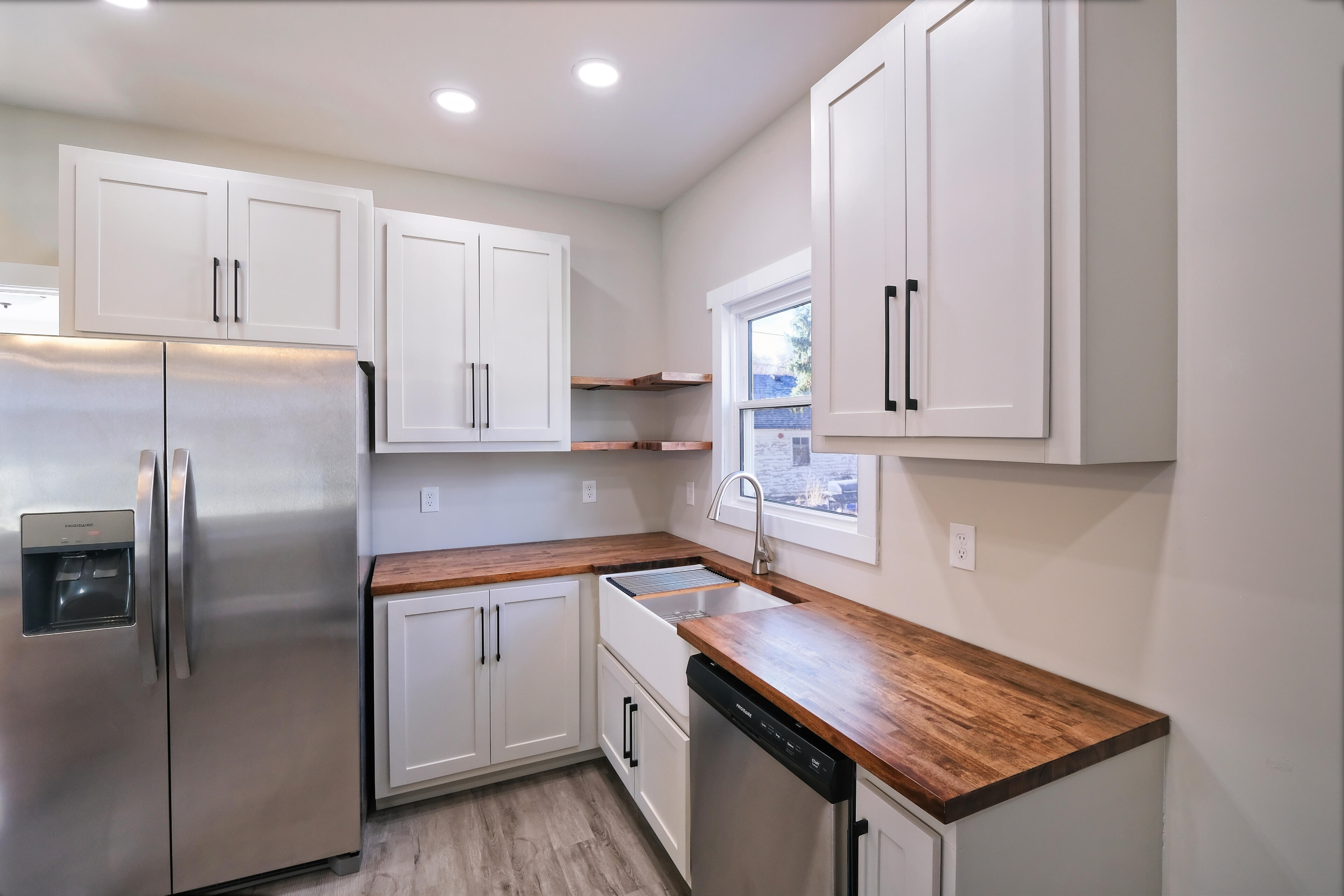 Capture the life of the room!