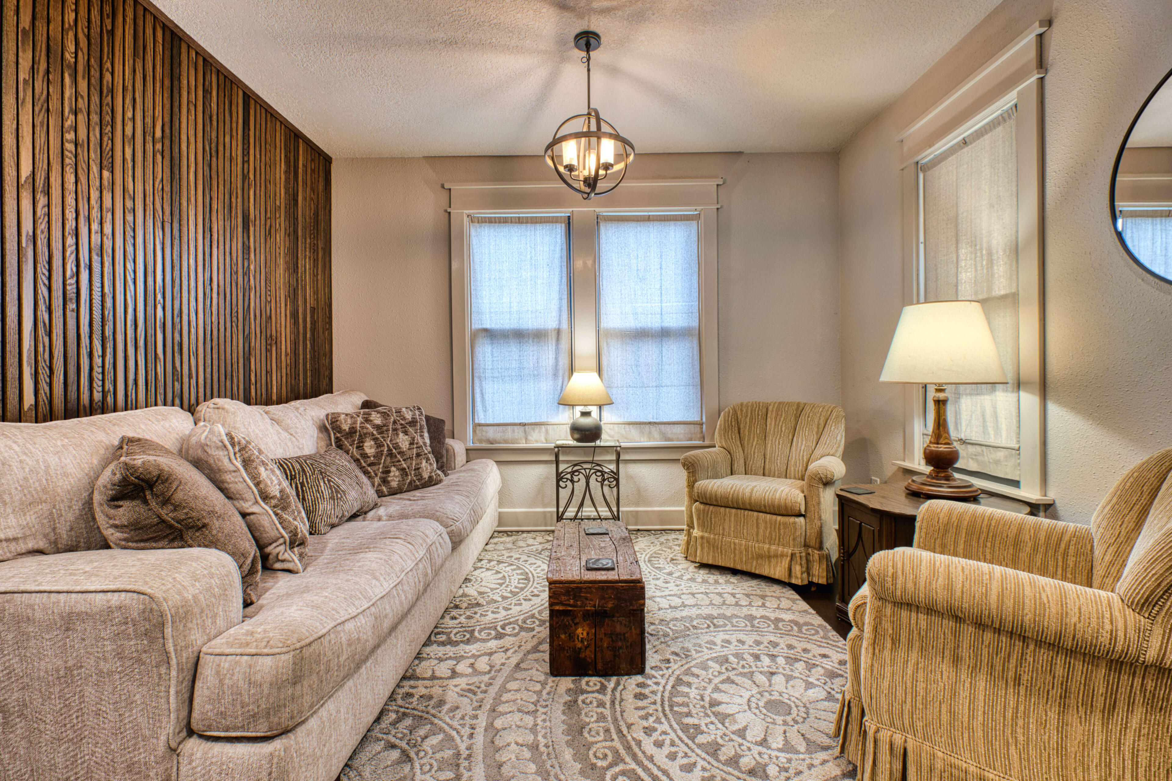 Capture the life of the room!