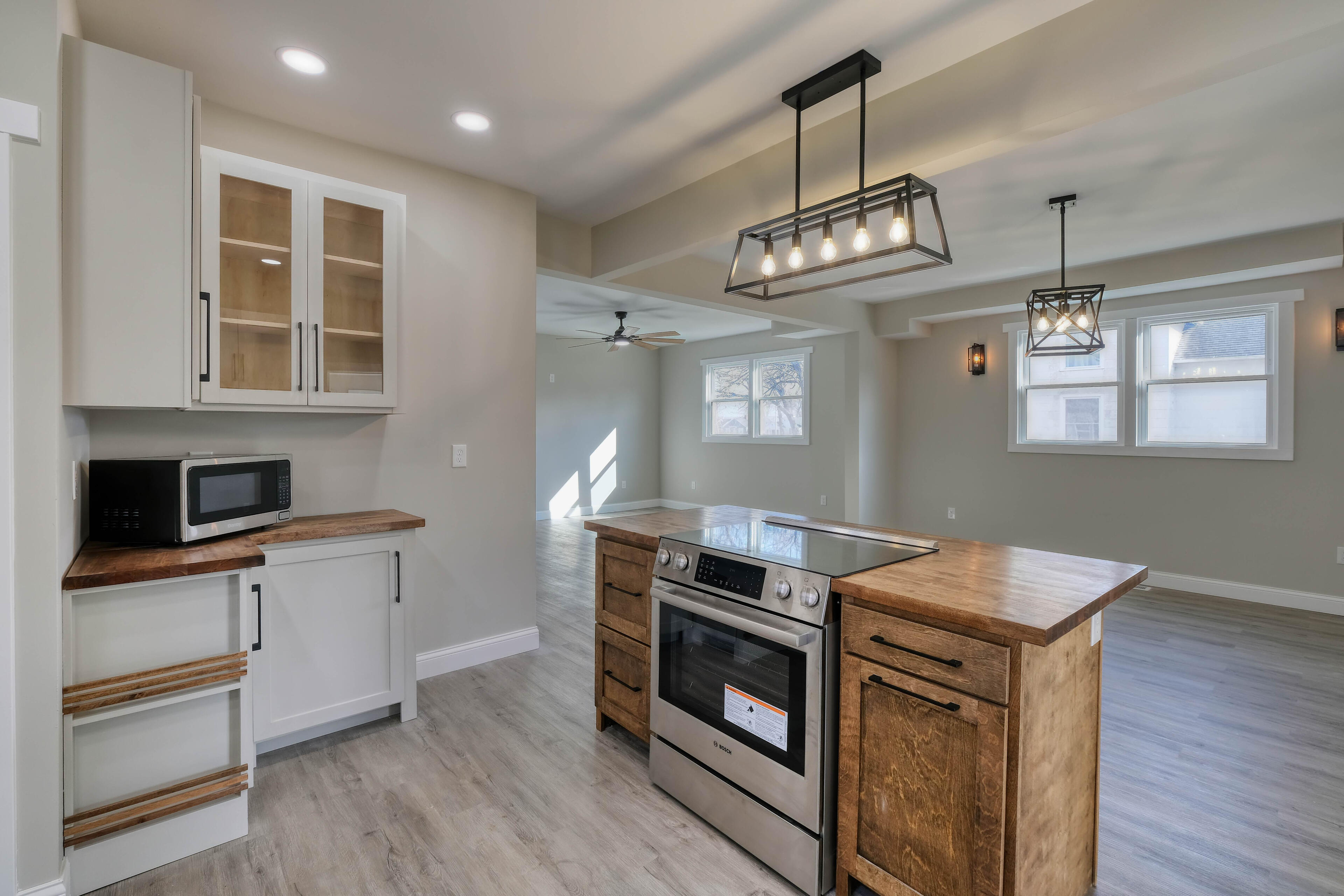 Capture the life of the room!